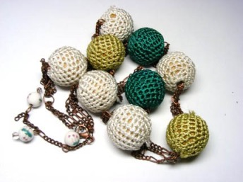 crochet beaded necklace